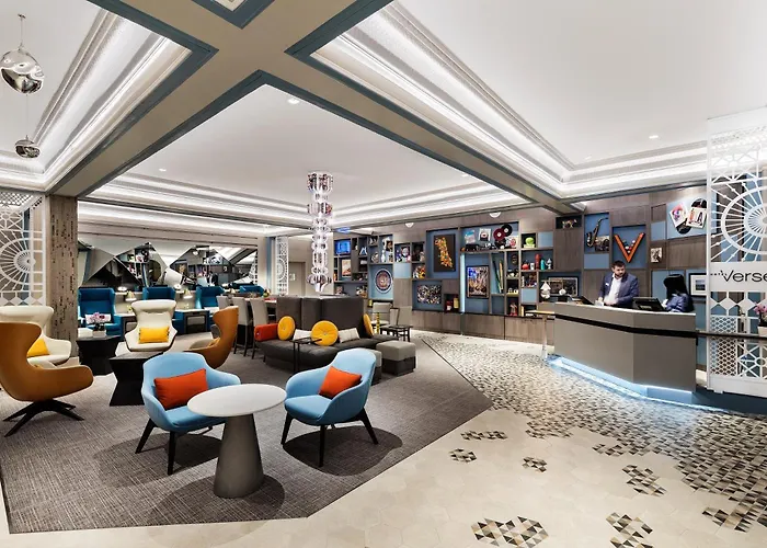 Hotel Versey Lincoln Park 3*