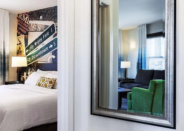Hotel Versey Lincoln Park