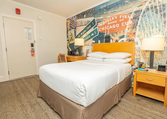 Versey Lincoln Park Hotel 3*