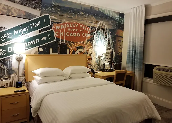 Hotel Versey Lincoln Park