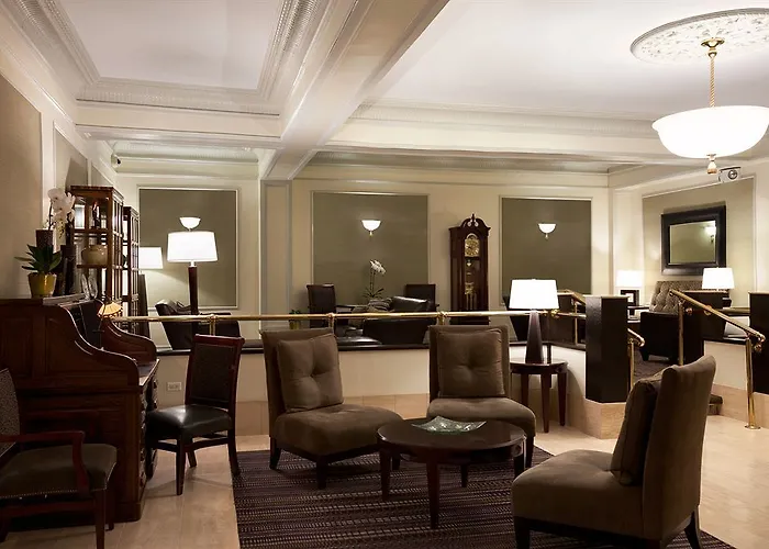 Versey Lincoln Park Hotel 3*
