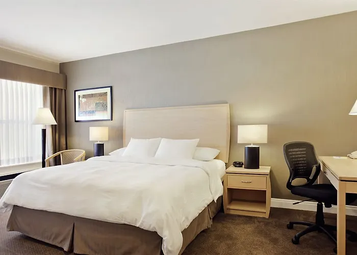 Hotel Versey Lincoln Park